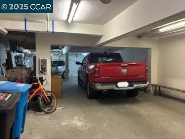 1174 Eddy St, San Francisco CA: https://media.crmls.org/mediaz/adaf0daa-ae41-46a2-89e3-996d119510e1.jpg
