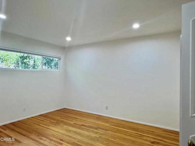 Detail Gallery Image 14 of 25 For 5212 New York Ave Ave, Glendale,  CA 91214 - 4 Beds | 2/1 Baths