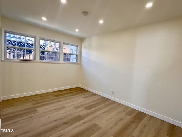 Detail Gallery Image 15 of 22 For 17449 Keswick St, Northridge,  CA 91325 - 3 Beds | 2 Baths