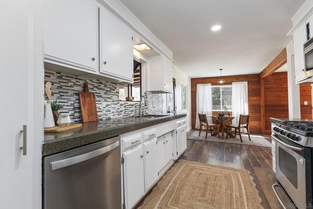 1167 Peutz Valley Rd, Alpine CA: https://media.crmls.org/mediaz/adb05adf-ee37-4160-95cb-1e01b76c9a2c.jpg