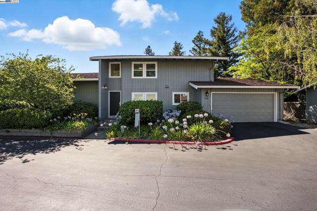 102 Rolling Green Cir, Pleasant Hill CA: https://media.crmls.org/mediaz/adb07b5e-8d40-4fa8-b937-fa70558947d9.jpg