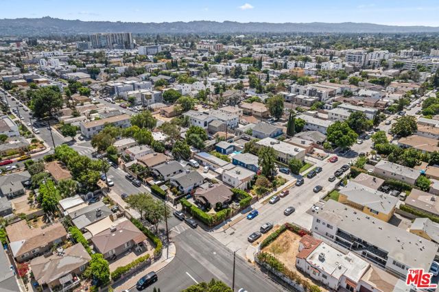 11202 Emelita Street, North Hollywood CA: https://media.crmls.org/mediaz/adb0ac31-cfbb-4e21-8c0c-021734eac621.jpg