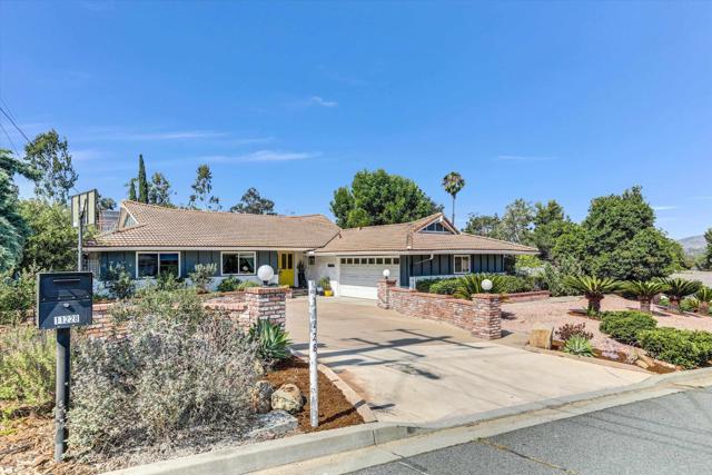 Detail Gallery Image 1 of 44 For 11228 Horizon Hills Dr, El Cajon,  CA 92020 - 3 Beds | 2 Baths