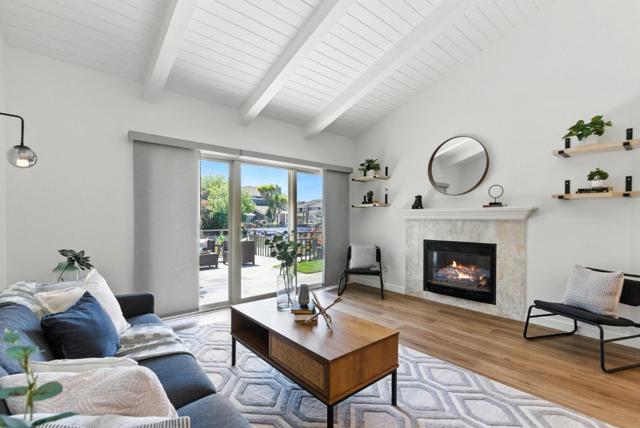 588 Marlin Court, Redwood City CA: https://media.crmls.org/mediaz/adb2502e-f77d-4ee3-845c-fd850327dff4.jpg