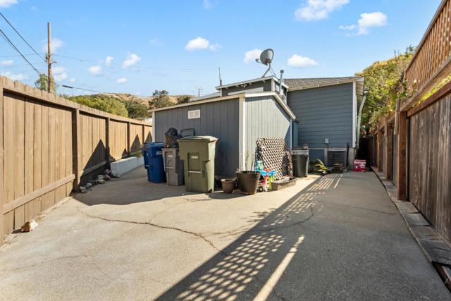 485 San Bruno Avenue, Brisbane CA: https://media.crmls.org/mediaz/adb2872b-9711-4cb0-bd37-d7fd5039cb2f.jpg