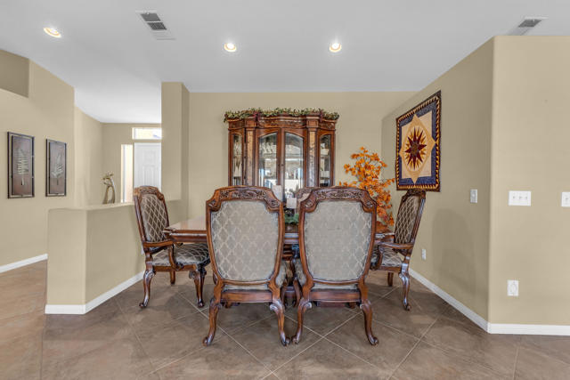 83480 Firecliff Court Court, Indio CA: https://media.crmls.org/mediaz/adb2e190-418e-4eb4-9ed9-55e00895608d.jpg