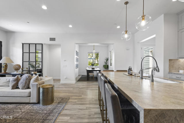 Detail Gallery Image 10 of 64 For 4173 Caribbean St, Oxnard,  CA 93035 - 4 Beds | 3 Baths