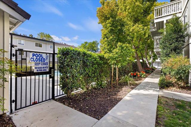 Image 25 of 56 For 858 Apricot Avenue B