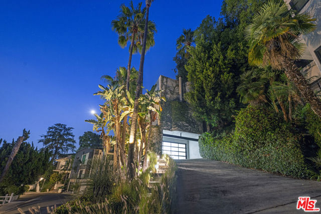 3625 Lowry Road, Los Angeles CA: https://media.crmls.org/mediaz/adb45286-361f-414f-ac72-d1aea41d1974.jpg