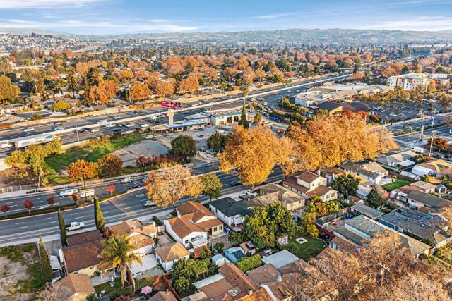 15741 Hesperian Boulevard, San Lorenzo CA: https://media.crmls.org/mediaz/adb5e0c0-6fba-4d82-953f-4ed1f681ebdc.jpg