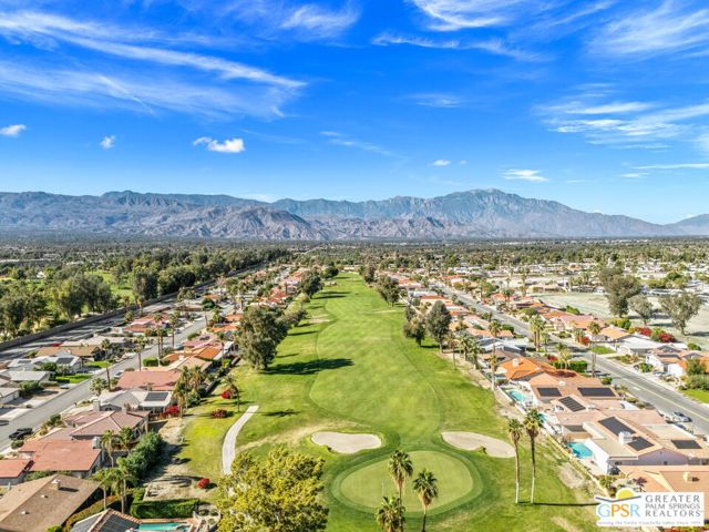 76797 California Drive, Palm Desert CA: https://media.crmls.org/mediaz/adb674e0-cea2-41db-a6ca-55ed7d01dc81.jpg