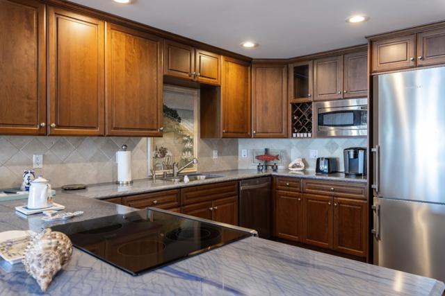60 Seascape Resort Drive, Aptos CA: https://media.crmls.org/mediaz/adb8cda5-78b1-4299-b419-8140cb50562b.jpg