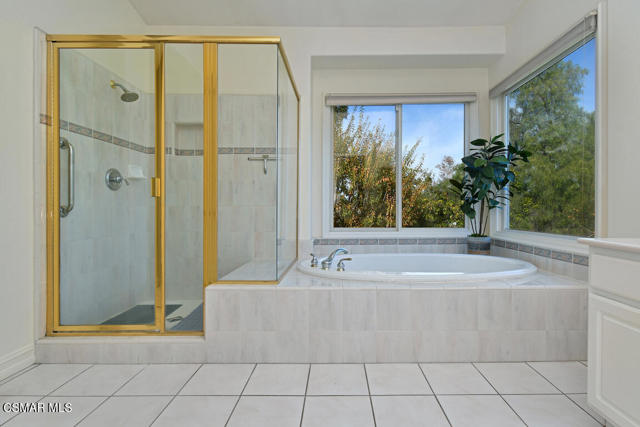 31775 Oak Ranch Court, Westlake Village CA: https://media.crmls.org/mediaz/adba34fe-ffad-4730-8495-d3af7a13f380.jpg