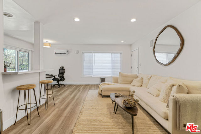 8231 De Longpre Avenue, West Hollywood CA: https://media.crmls.org/mediaz/adba5baa-60a2-4ff8-bb73-00c09e152056.jpg