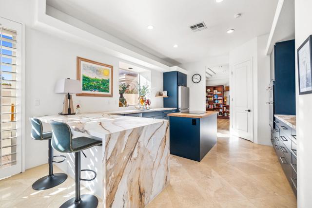 47560 Via Montigo, La Quinta CA: https://media.crmls.org/mediaz/adbac5d6-5220-4dc3-8263-6487f227bff3.jpg