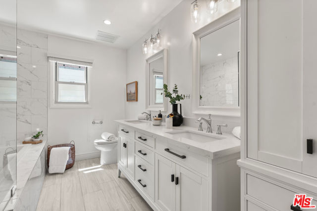 7322 W 91st Street, Los Angeles CA: https://media.crmls.org/mediaz/adbb0d57-ce4d-49e2-be72-d46bd91ee4e3.jpg