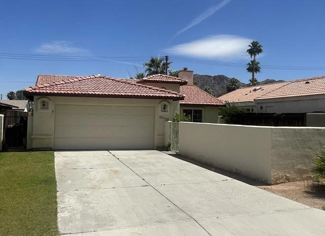 Image 4 of 10 For 52070 Avenida Cortez