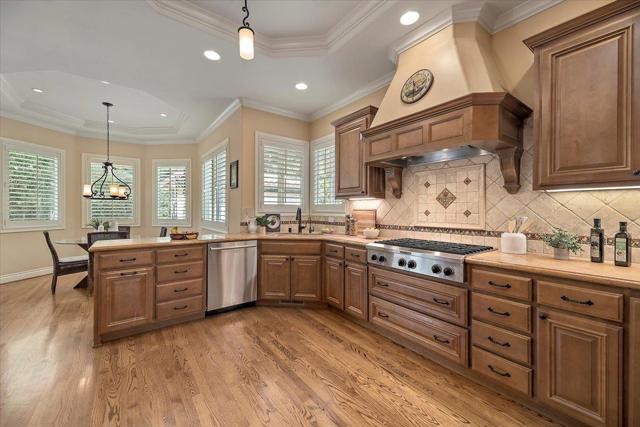 Image 11 of 35 For 933 Lundy Lane