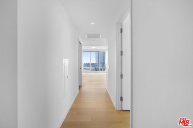 877 Francisco Street, Los Angeles CA: https://media.crmls.org/mediaz/adbd6ffe-44b6-421d-9c7f-e6b23fb8f30f.jpg