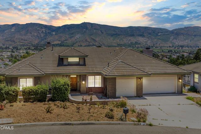 800 Manor Ridge Road, Santa Paula CA: https://media.crmls.org/mediaz/adbd7470-632b-4a9a-9130-0703f8d8645b.jpg