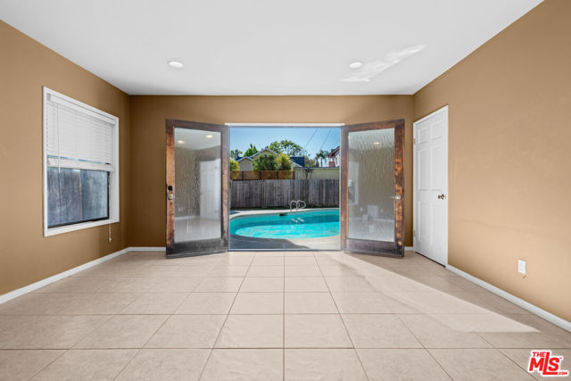 1147 S Point View Street, Los Angeles CA: https://media.crmls.org/mediaz/adbdbd8f-b3ab-48ea-b2a9-7817d2e3716d.jpg
