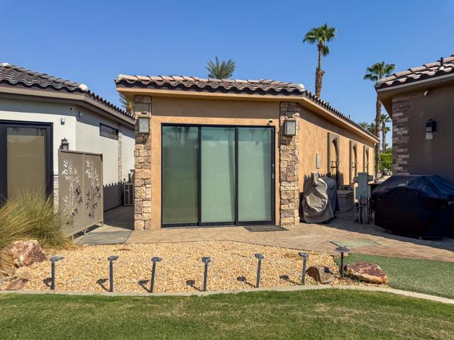 80394 Ave 48, Indio CA: https://media.crmls.org/mediaz/adbf7810-07d4-45e5-9baf-befbf6984ec9.jpg