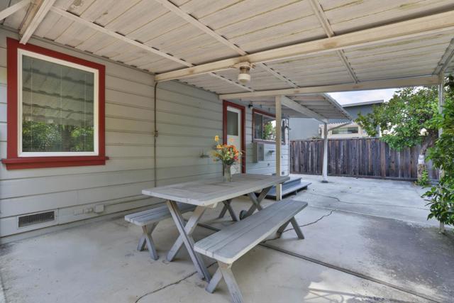 1621 Brittan Avenue, San Carlos CA: https://media.crmls.org/mediaz/adbfc1df-8fa8-4a08-84bf-fb182aa83d04.jpg