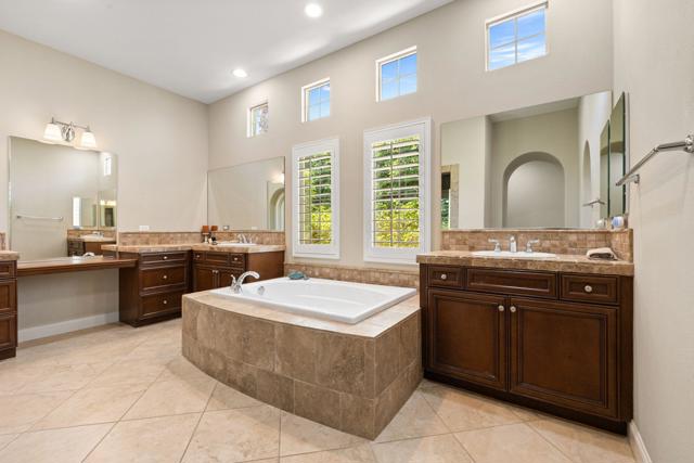 81840 Contento Street, La Quinta CA: https://media.crmls.org/mediaz/adbfdc79-3f73-44c5-b1e3-28ec89a16b75.jpg