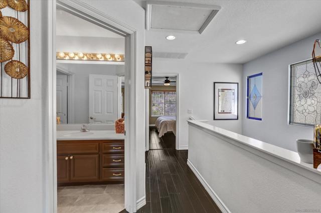 2816 Weeping Willow Rd, Chula Vista CA: https://media.crmls.org/mediaz/adc008f4-0230-4561-88d6-2329a4fda78d.jpg