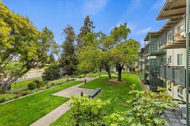 818 N Delaware Street, San Mateo CA: https://media.crmls.org/mediaz/adc07553-9f1e-41a2-9abc-fc83ebd8520d.jpg