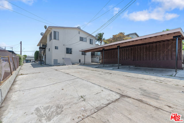 945 N Ditman Avenue, Los Angeles CA: https://media.crmls.org/mediaz/adc0d38b-3cc4-4915-9838-1263d54f1f42.jpg