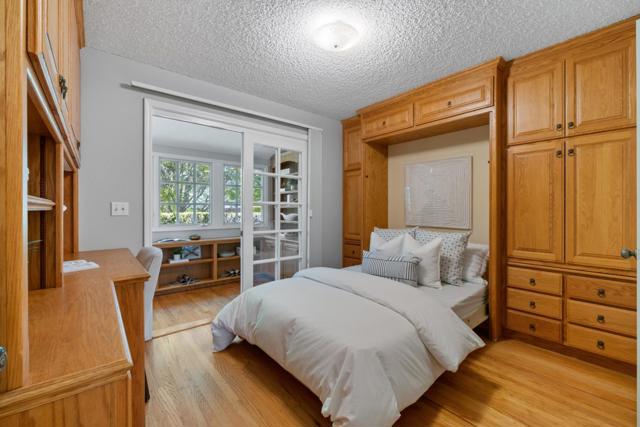 949 Wing Place, Stanford CA: https://media.crmls.org/mediaz/adc0fc06-aa4a-4eb7-a127-91e168db69a9.jpg