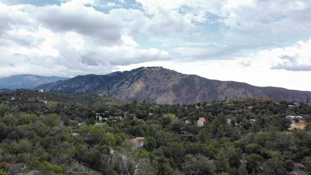 911 Valley View Dr, Julian, CA 92036