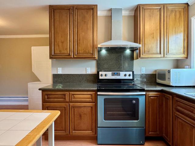 3801 Pacific Boulevard, San Mateo CA: https://media.crmls.org/mediaz/adc1fe26-d0d6-42c3-8143-1119abd757ad.jpg