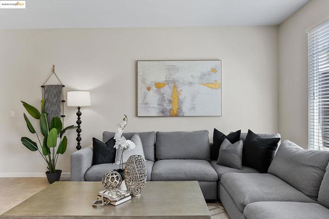 3680 Mallard Ct, Antioch CA: https://media.crmls.org/mediaz/adc2a1f9-2bc8-4c12-a7a4-9136433d6d41.jpg