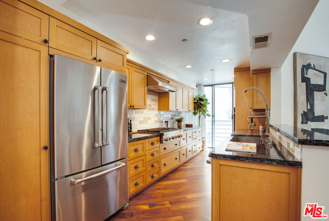 Drew Fenton | 12000 Goshen Avenue Los Angeles CA | MLS: 7335445 Drew Fenton | 12000 Goshen Avenue Los Angeles CA | MLS: 7335445