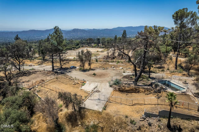 3360 Villa Grove Dr Drive, Altadena CA: https://media.crmls.org/mediaz/adc2d11a-7094-4bf3-b653-ae3d105bf2fd.jpg