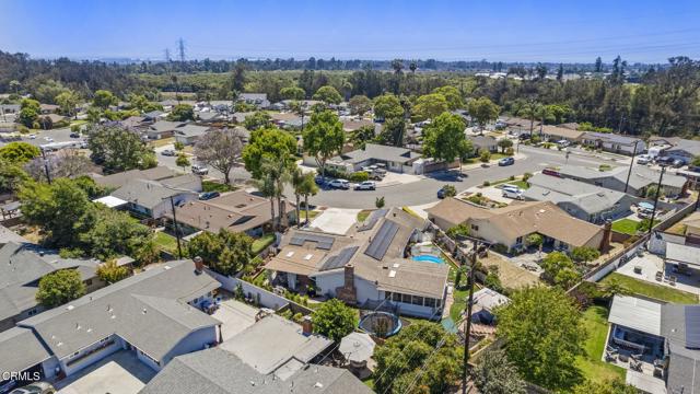 122 Taft Avenue, Ventura CA: https://media.crmls.org/mediaz/adc2dcea-c13c-4b69-a1cb-14dcb5bd25f8.jpg