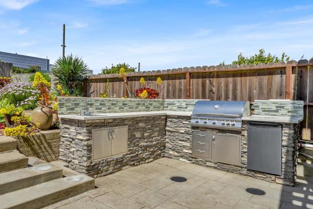 1851 21st Avenue, San Francisco CA: https://media.crmls.org/mediaz/adc3a4b9-fa0c-401e-8555-0eff6c9c7b98.jpg