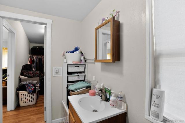 16522 Stagecoach, Corning CA: https://media.crmls.org/mediaz/adc3b1a3-144c-4fea-aff2-d6da5e2c19a6.jpg