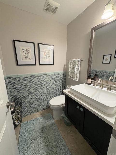 743 Costa Del Sur, San Marcos CA: https://media.crmls.org/mediaz/adc3f3a1-f9e9-4b6a-b2c5-e433c1fe9de9.jpg