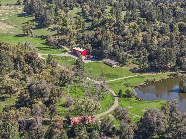 2464 Wynola Rd, Julian CA: https://media.crmls.org/mediaz/adc66354-32dc-4cc8-9c7e-779c82ddfbd1.jpg