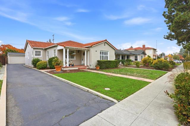 680 N Winchester Boulevard, Santa Clara CA: https://media.crmls.org/mediaz/adc6d66c-8d2d-4070-92ac-c89766ba42c8.jpg