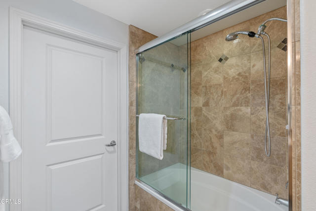 931 E Walnut Street, Pasadena CA: https://media.crmls.org/mediaz/adc7b5dc-4bbd-4f6a-9804-b0ee8154e296.jpg