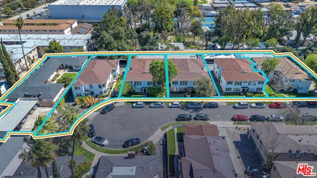 5300 Radford Avenue photo 2