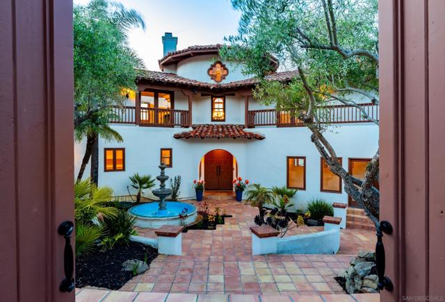 859 Cocos Dr, San Marcos CA: https://media.crmls.org/mediaz/adc87a69-6cd8-488a-8b48-4f44dd71c8a6.jpg