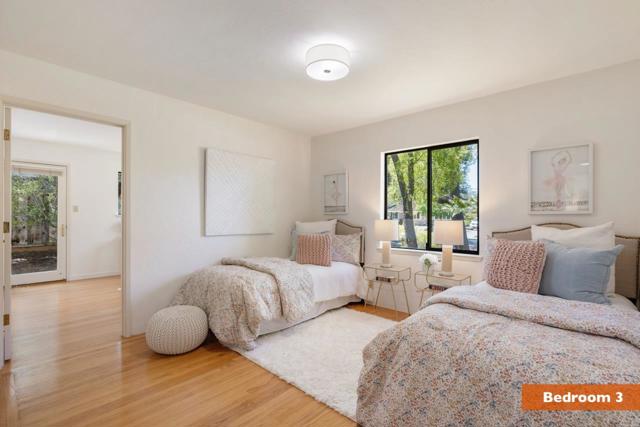 1235 Montclaire Way, Los Altos CA: https://media.crmls.org/mediaz/adc89134-7d63-4063-b439-162761c27f12.jpg