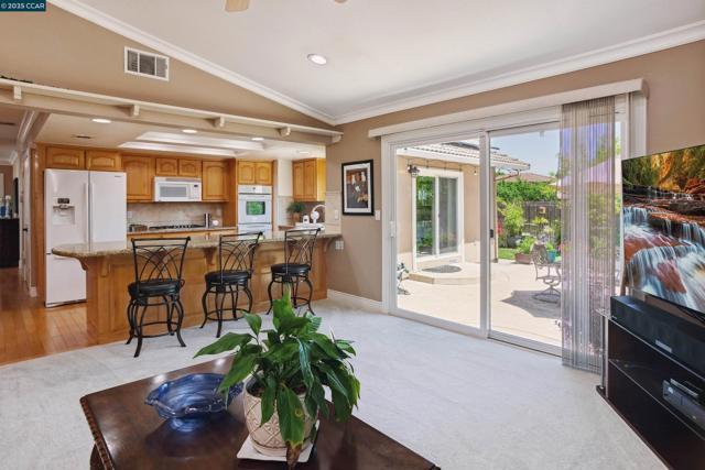 3509 Gulfstream Street, Pleasanton CA: https://media.crmls.org/mediaz/adc93de1-2219-4166-9701-67801db25a92.jpg