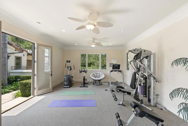 7057 Rancho Cielo, Rancho Santa Fe CA: https://media.crmls.org/mediaz/adc94a49-13a1-4016-9622-980b444d777a.jpg