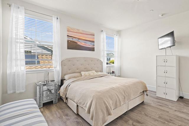 13326 Warren Avenue,  CA: https://media.crmls.org/mediaz/adc98ea9-3eb6-45fc-8993-d698fe282f63.jpg